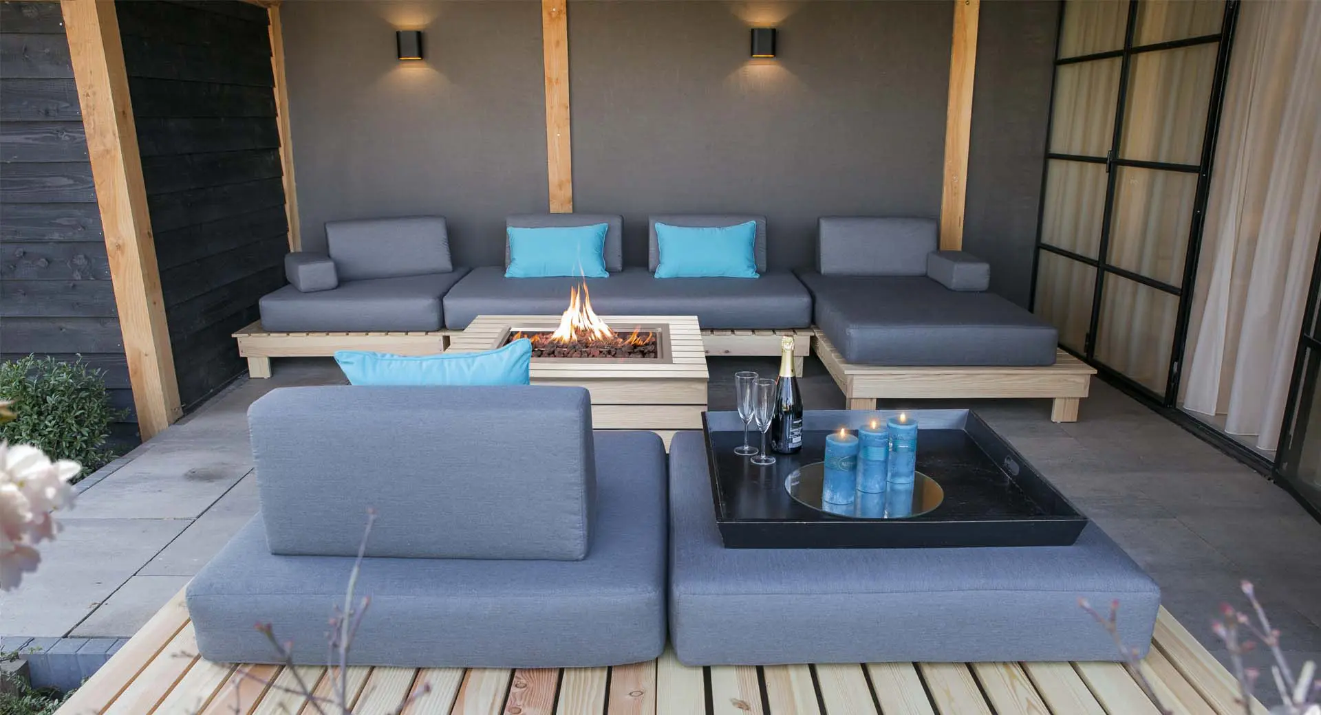 Life-Style Furniture – Woody Life-Style Furniture - Woody